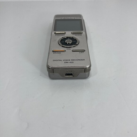 Olympus Digital Voice Recorder DM-420 Silver Handheld 2GB Internal Memory TESTED - Picture 5 of 8